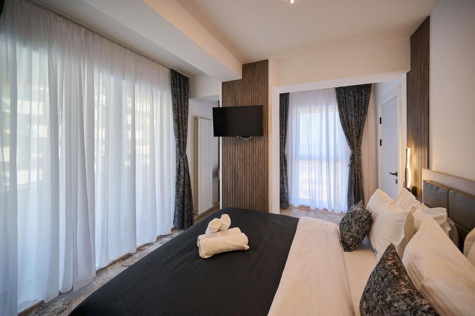 Alma Apartment In Infinity Beach Resort - Parking Mamaia Bagian luar foto