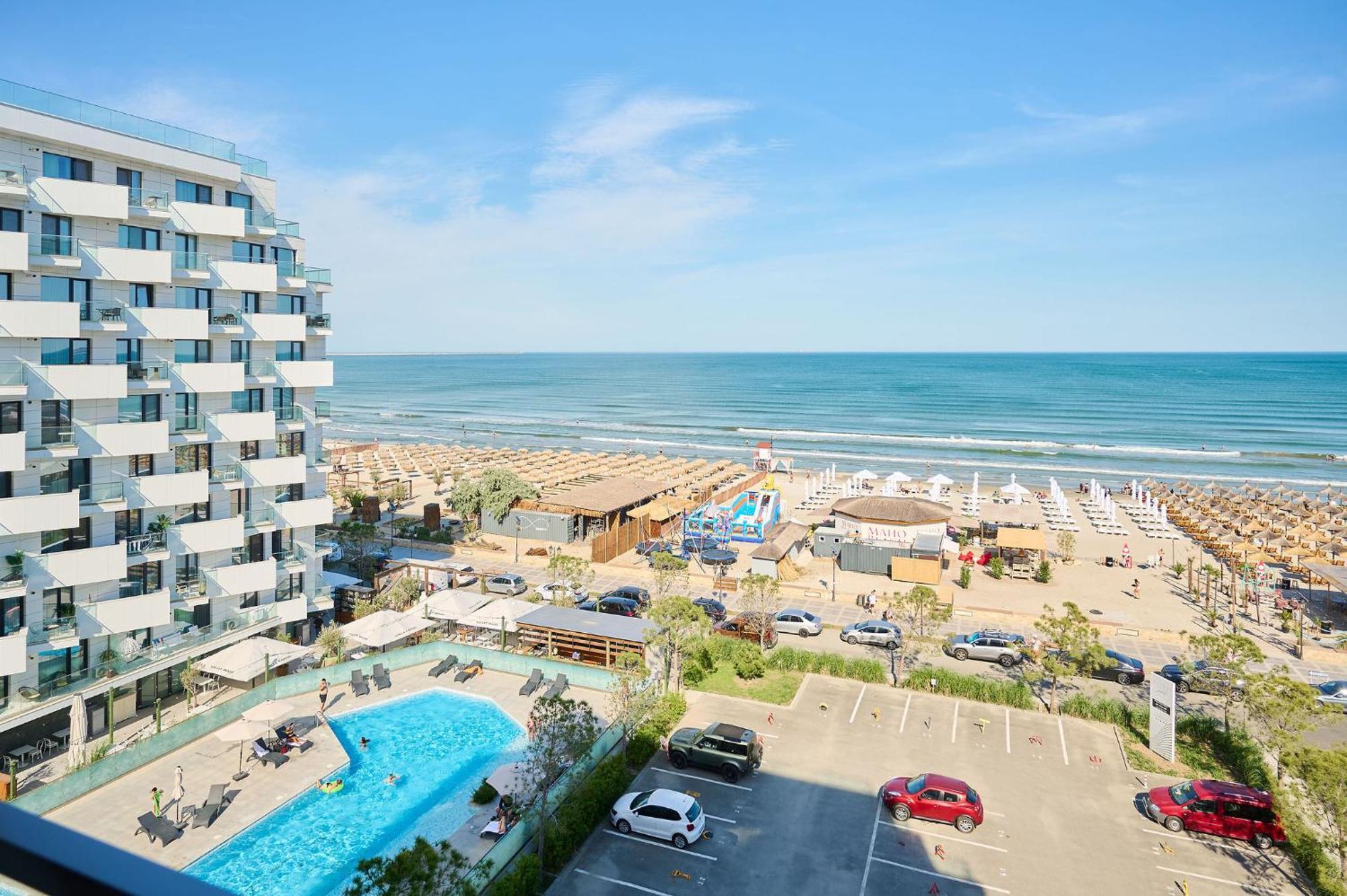 Alma Apartment In Infinity Beach Resort - Parking Mamaia Bagian luar foto