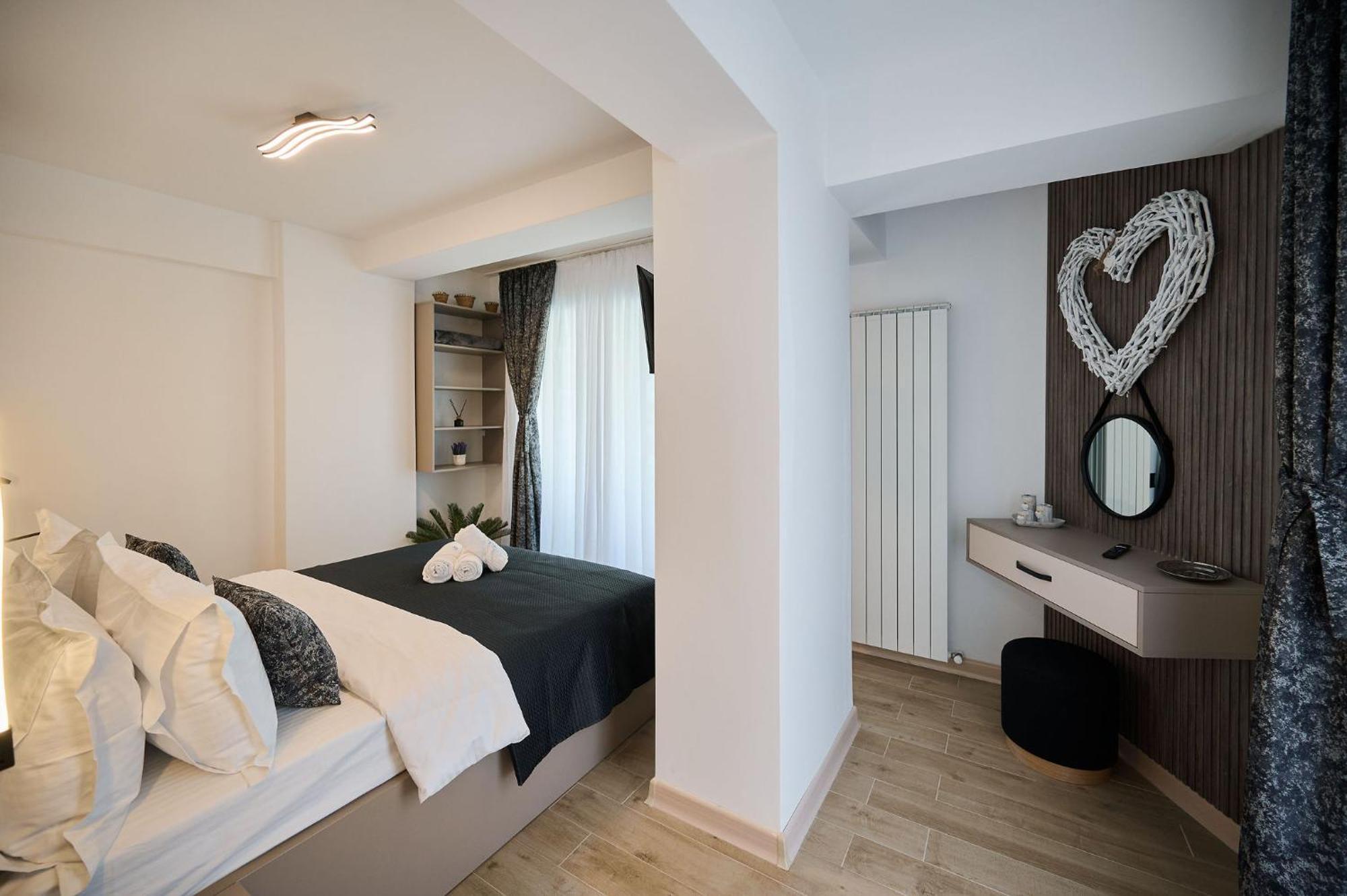 Alma Apartment In Infinity Beach Resort - Parking Mamaia Bagian luar foto