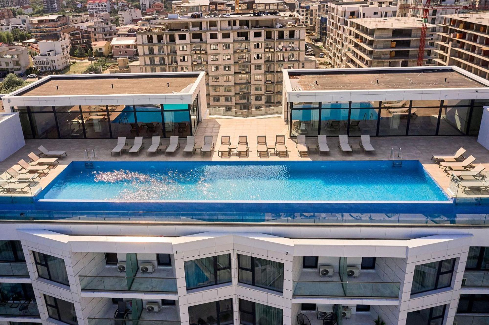 Alma Apartment In Infinity Beach Resort - Parking Mamaia Bagian luar foto