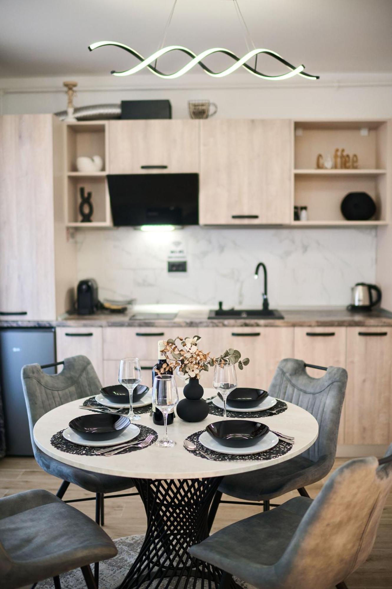 Alma Apartment In Infinity Beach Resort - Parking Mamaia Bagian luar foto